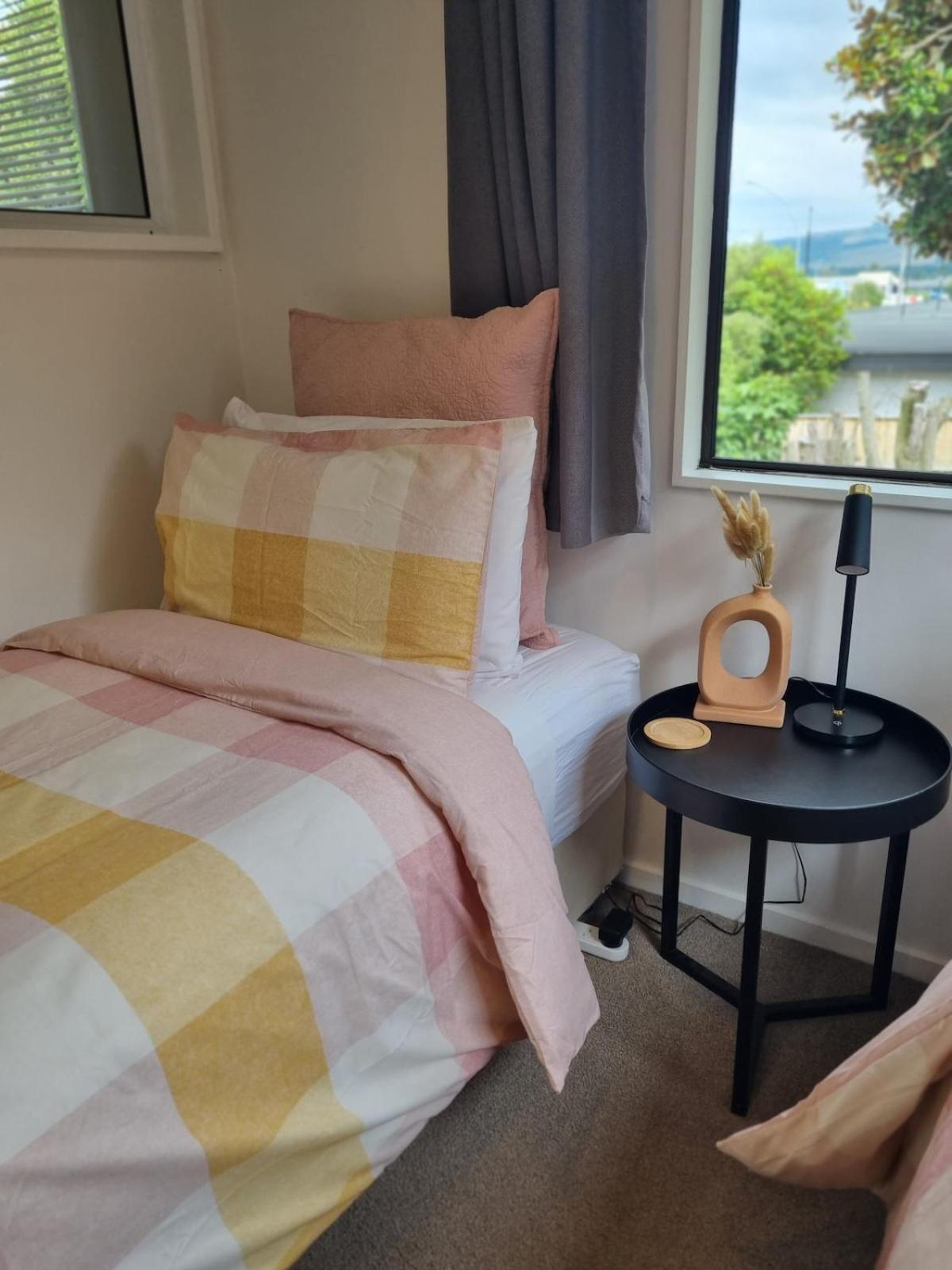 The Tuis Nest Taupo Exterior foto